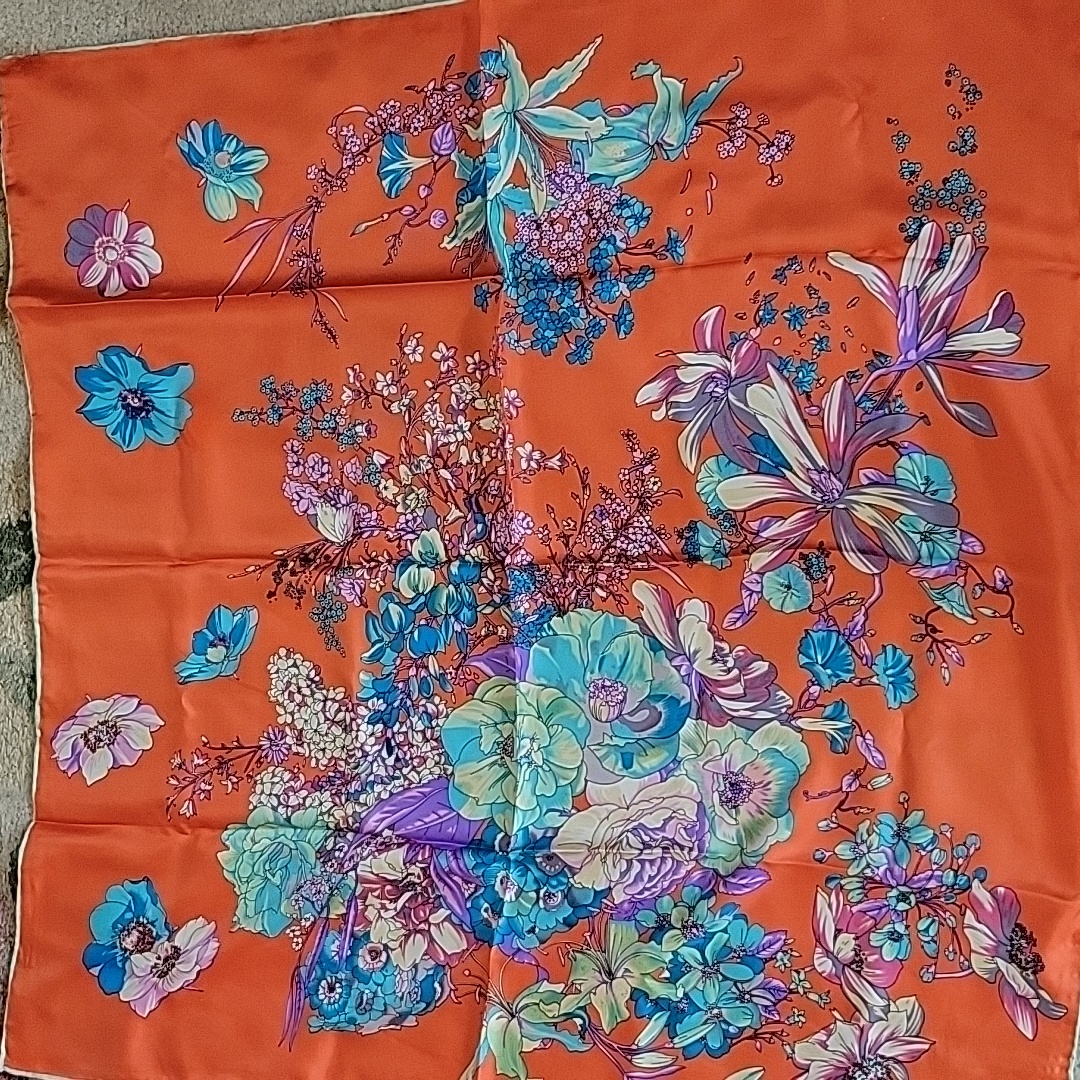 New 100 Silk Floral Scarf In Gift Box